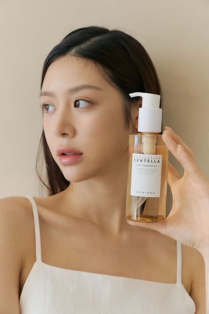 SKIN1004 Madagascar Centella Light Cleansing Oil